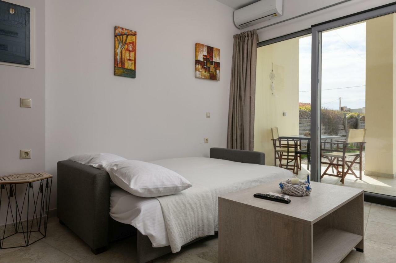Coral Sea Apartment Коккинос Пиргос Экстерьер фото