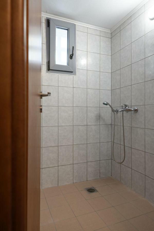Coral Sea Apartment Коккинос Пиргос Экстерьер фото