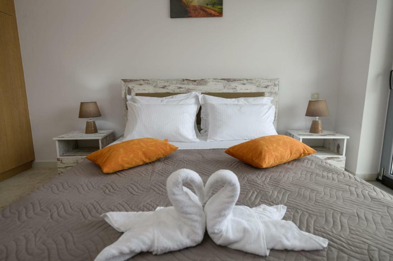 Coral Sea Apartment Коккинос Пиргос Экстерьер фото
