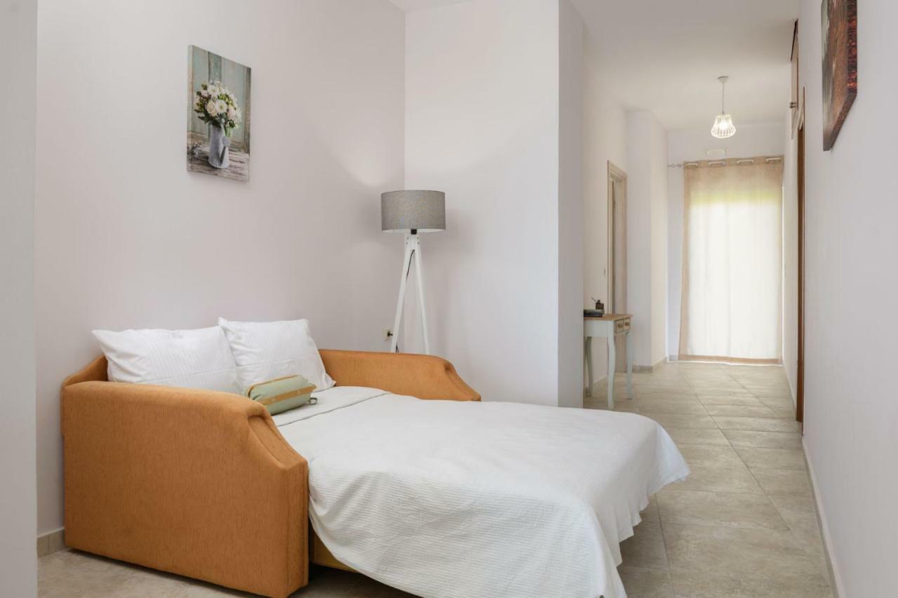 Coral Sea Apartment Коккинос Пиргос Экстерьер фото