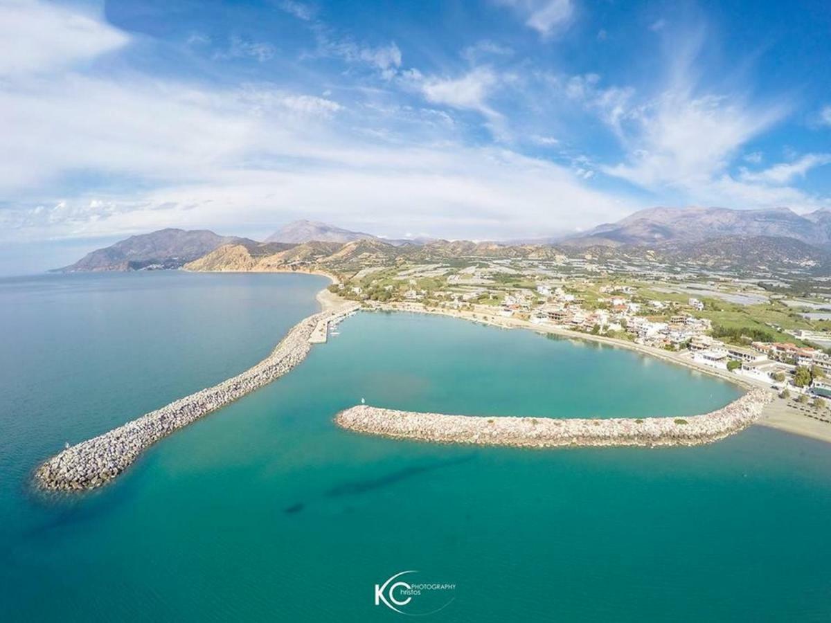 Coral Sea Apartment Коккинос Пиргос Экстерьер фото
